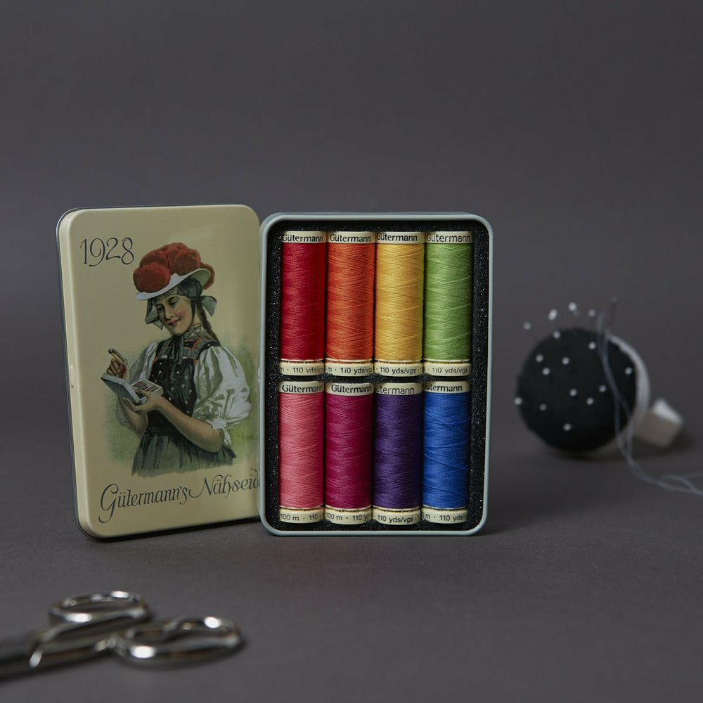 Box 8 Garne Nostalgie 1928 Leuchtende Farben Gütermann (1)