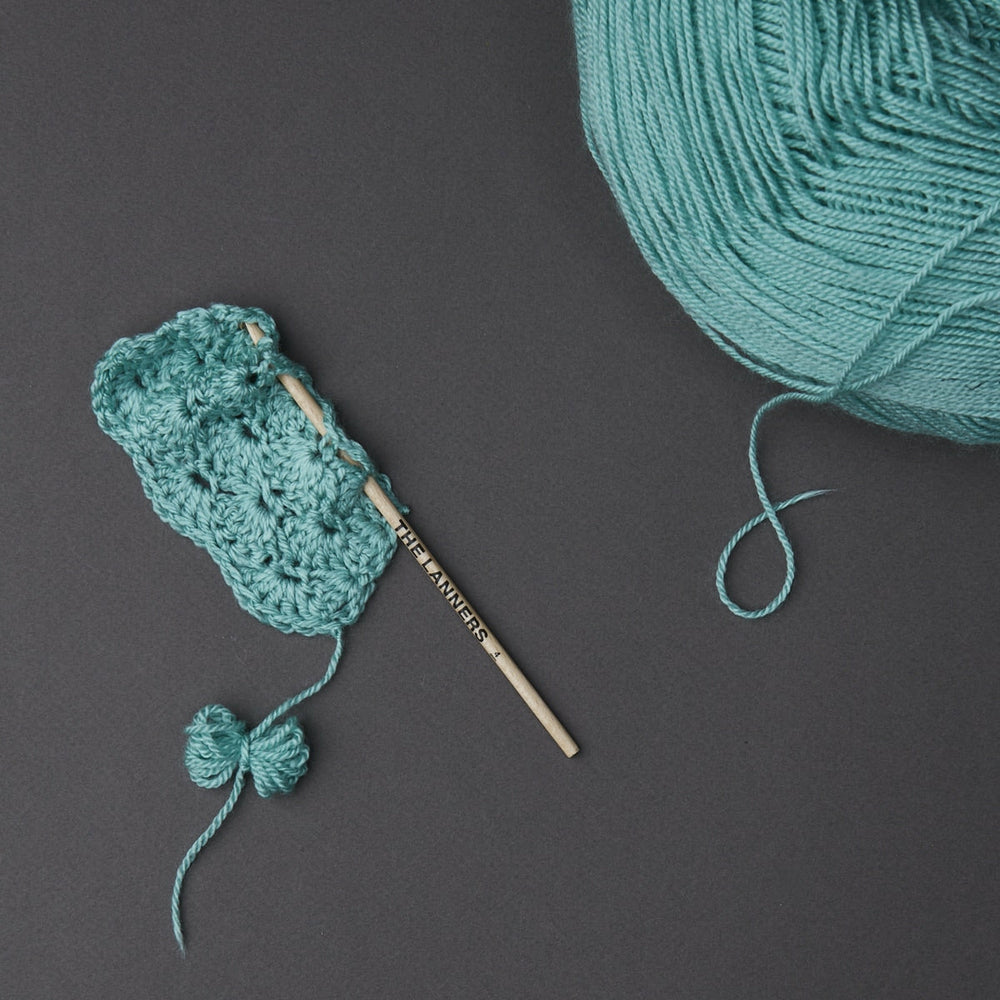 Wollknäuel Flowing Greenish Grey 510 The Lanners (1)