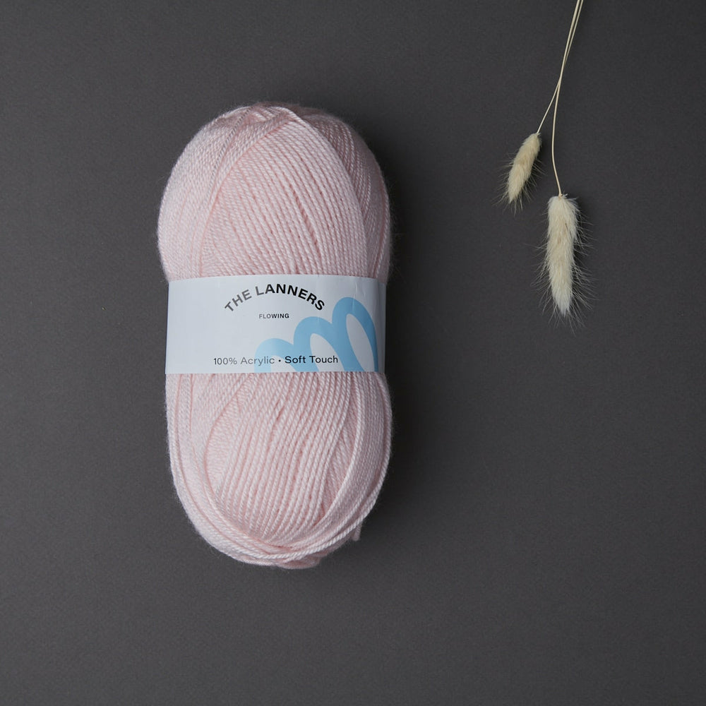 Wollknäuel Flowing Powder Pink 540 The Lanners (1)