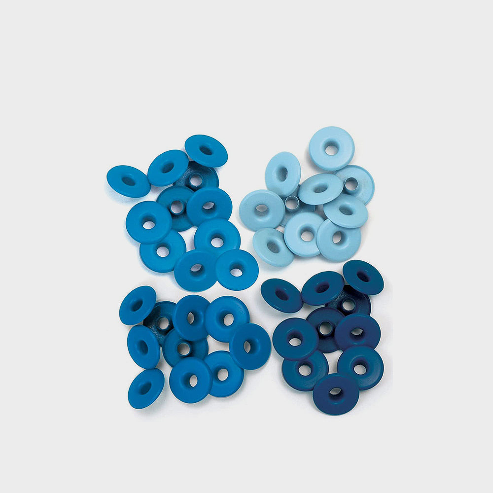 Set mit 40 breiten Ösen in Blau We R Memory Keepers