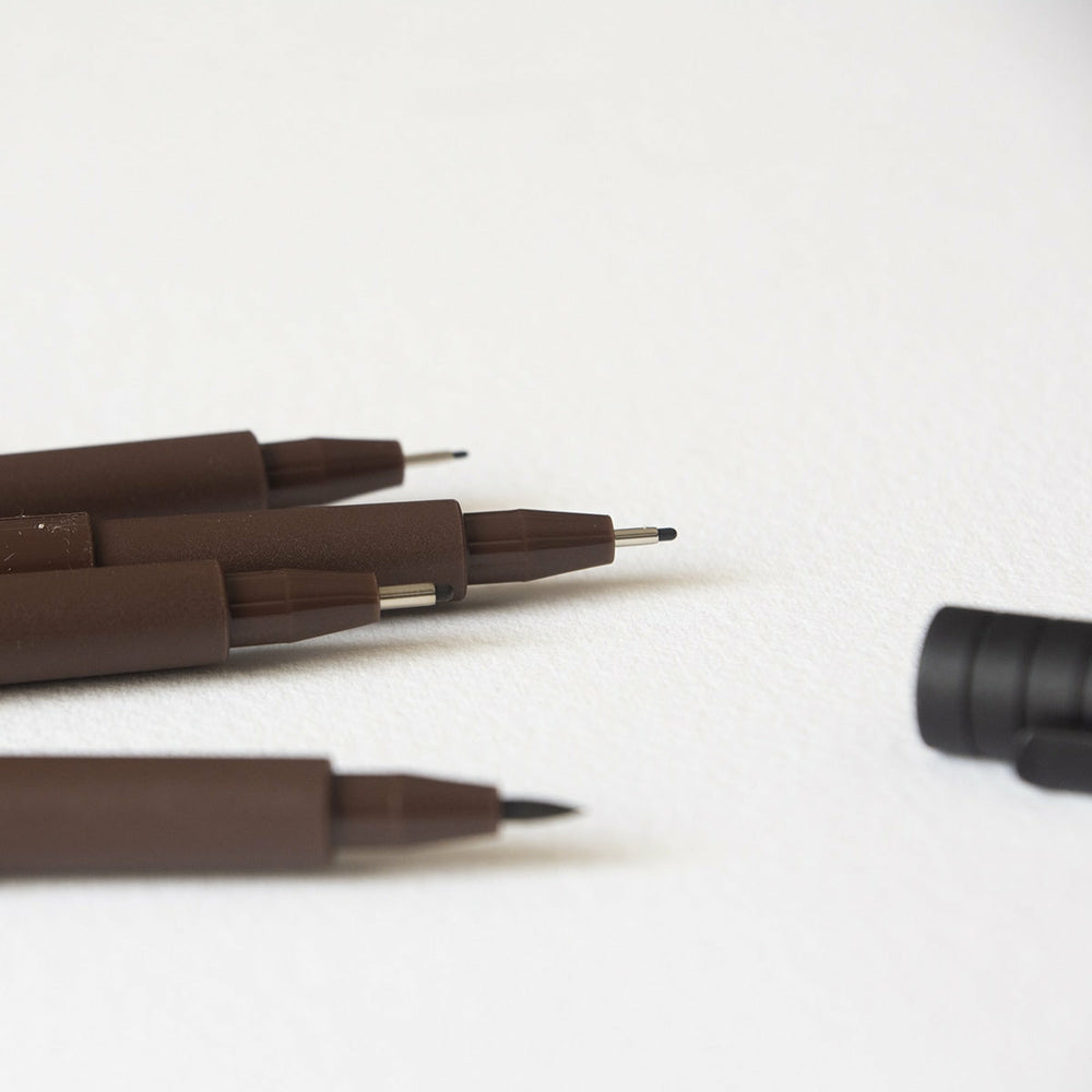 Etui 4er-Set Marker Pitt Artist Dark Sepia Faber Castell (1)