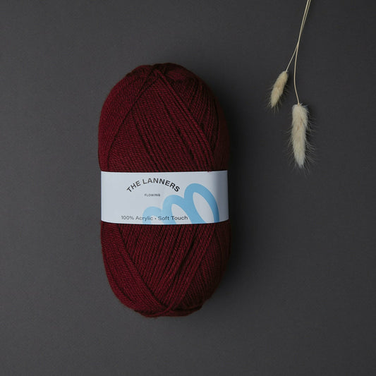 Wollknäuel Flowing Burgundy 561 The Lanners
