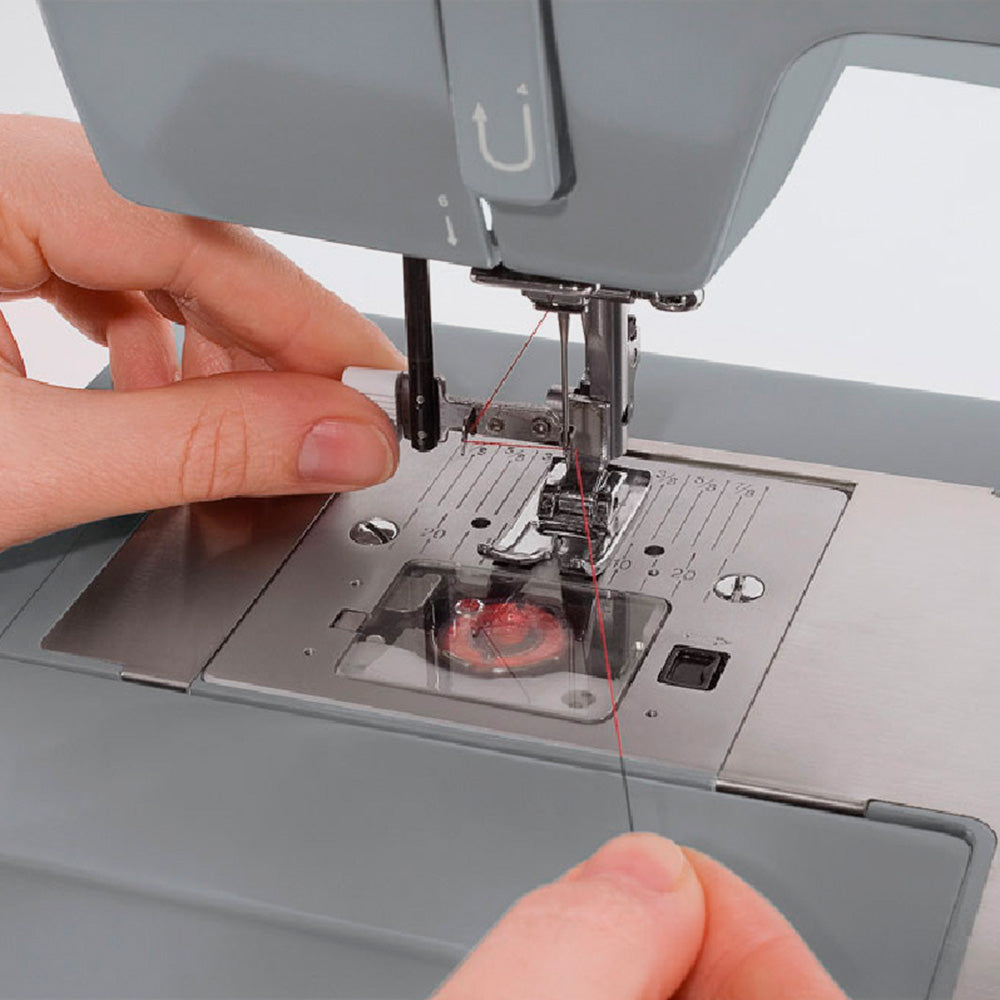 Mechanische Nähmaschine Heavy Duty 4432 mit 32 Stichen von Singer (2)